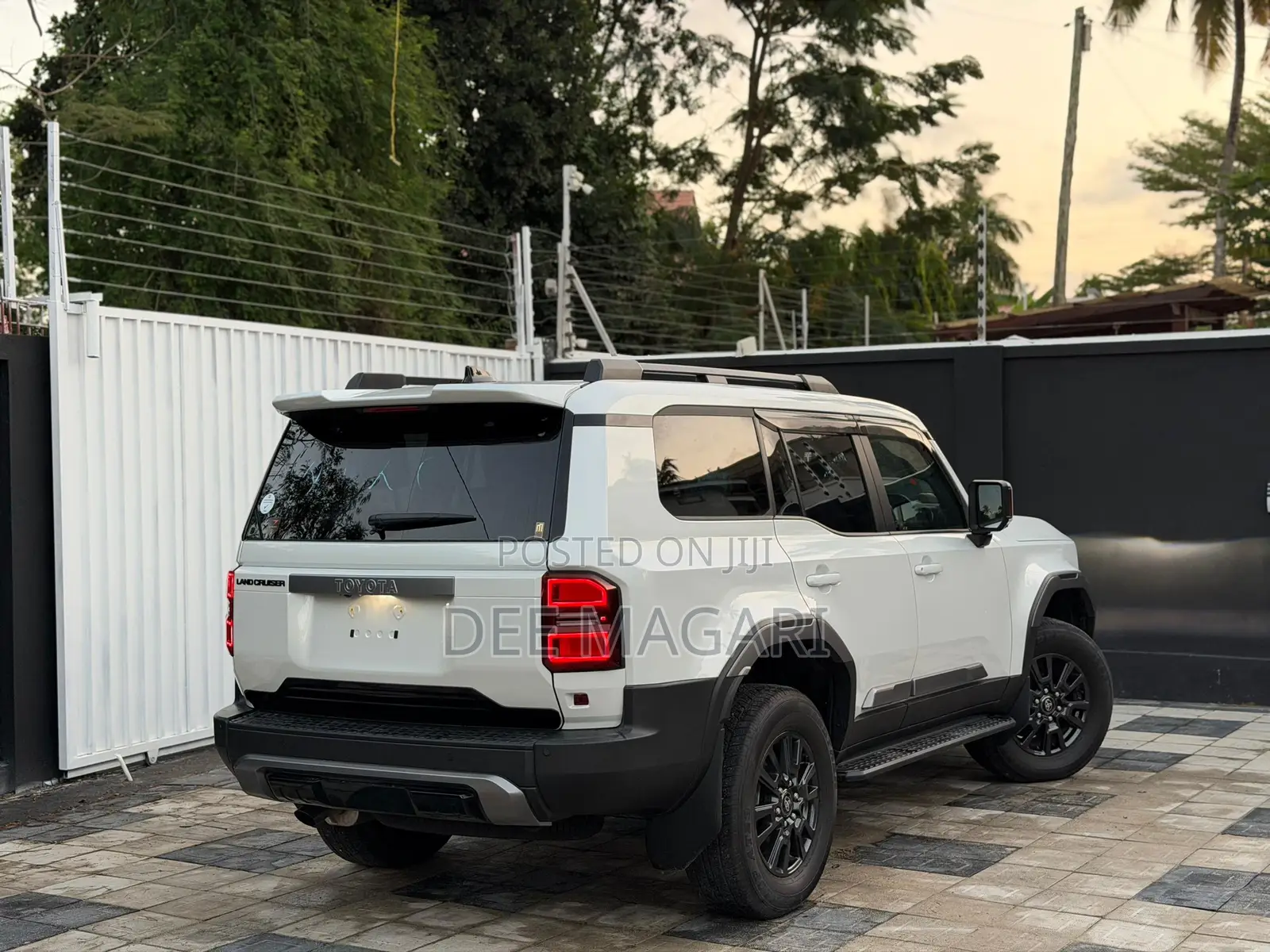 Toyota Land Cruiser Prado 2025