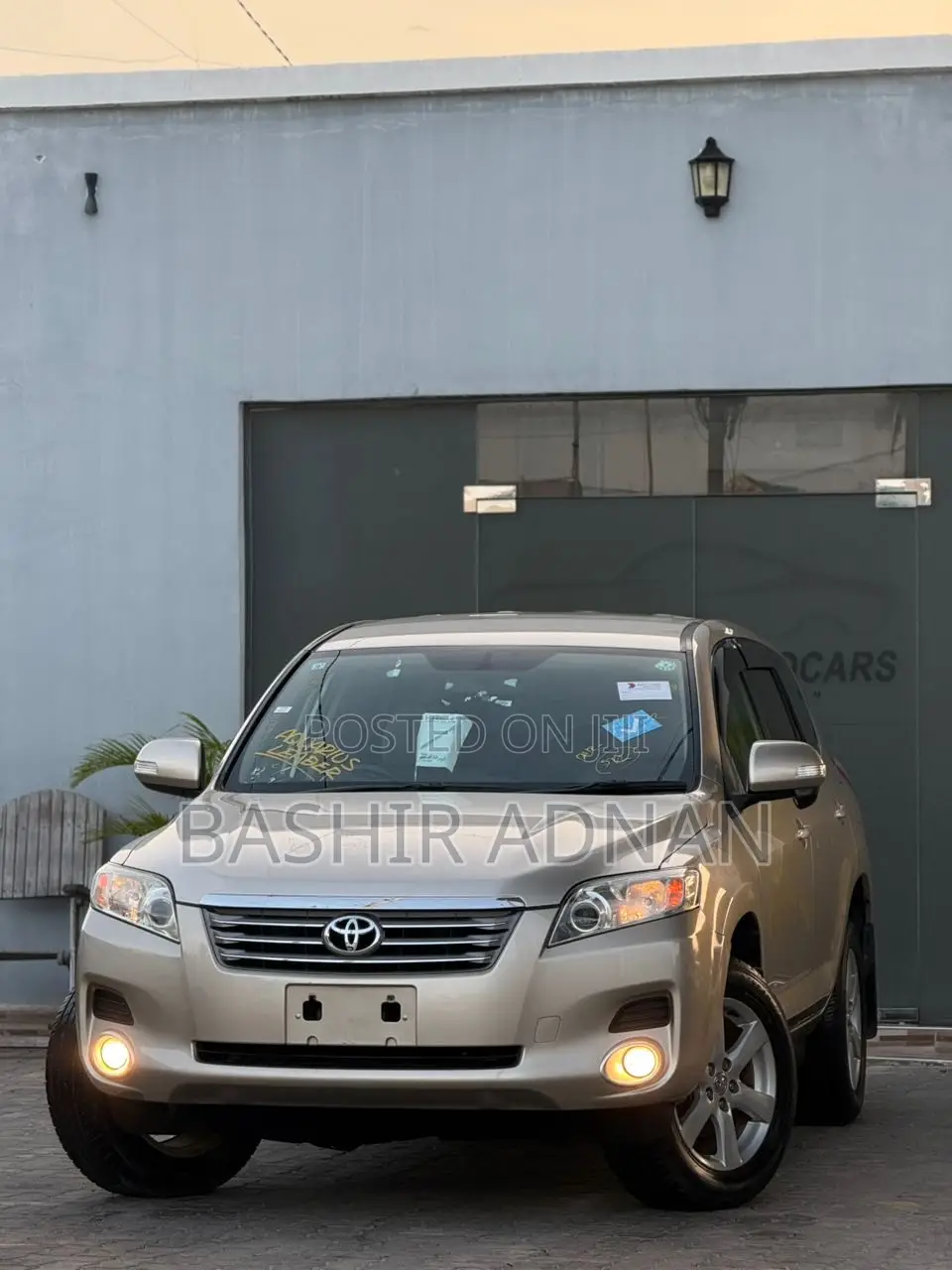 Toyota Vanguard 2008 Gold