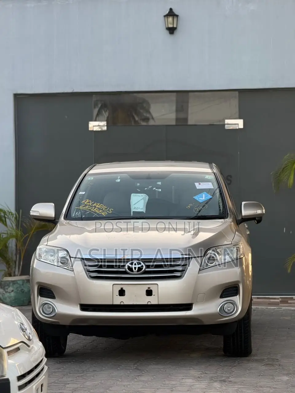 Toyota Vanguard 2008 Gold