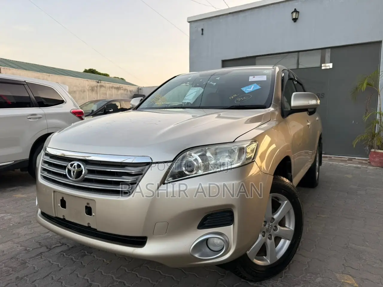 Toyota Vanguard 2008 Gold