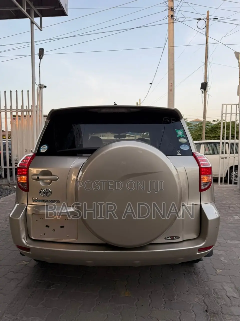Toyota Vanguard 2008 Gold