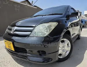 Toyota IST 2004 Black