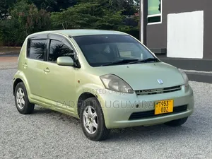 Toyota Passo 2004 Green