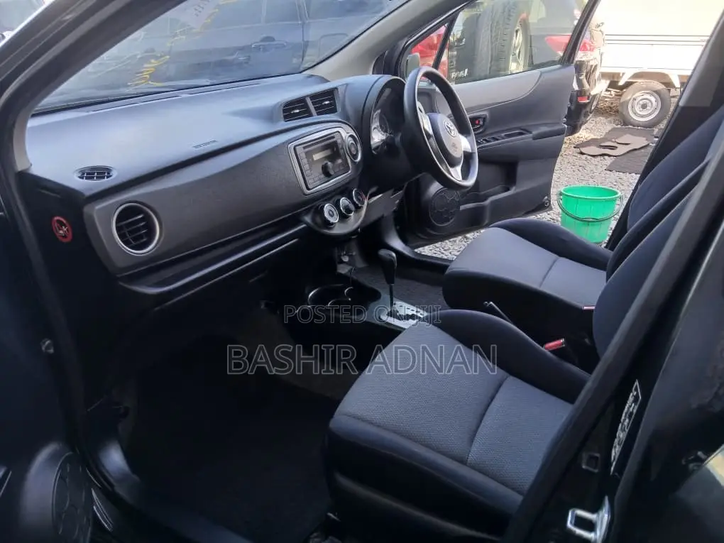 Toyota Vitz 2012 Black