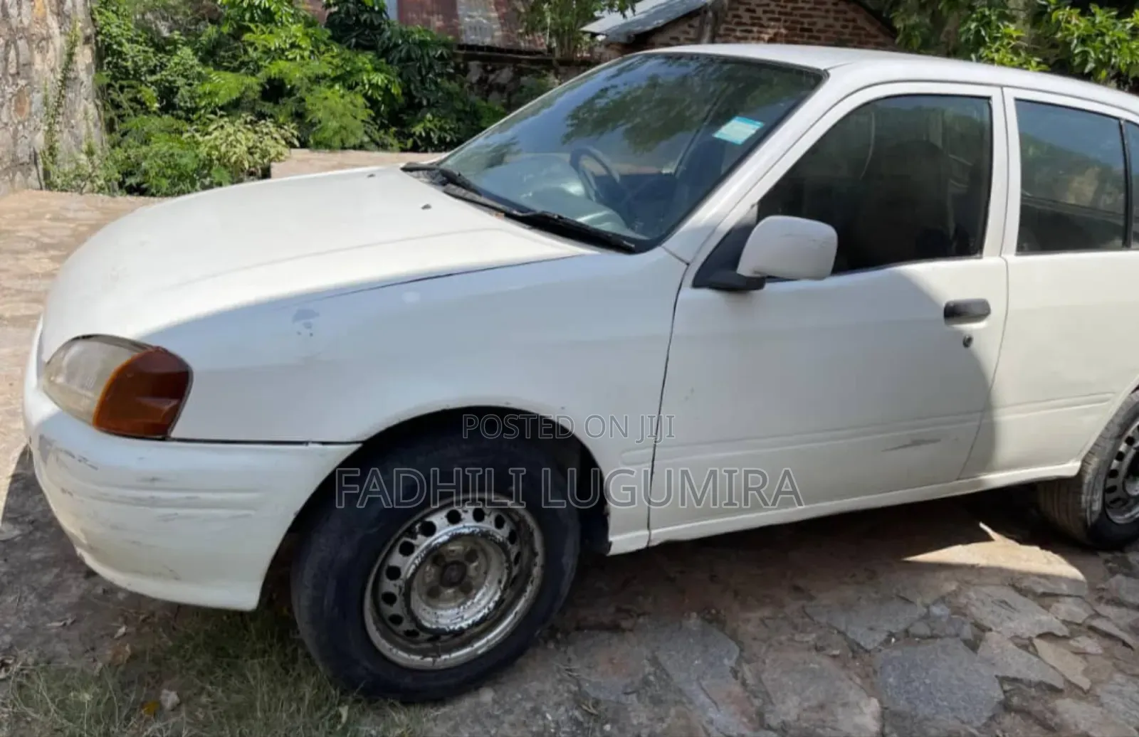Toyota Starlet 2000 White