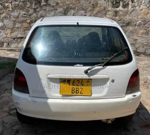 Toyota Starlet 2000 White