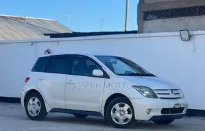 Toyota IST 2006 White