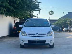 Toyota IST 2006 White