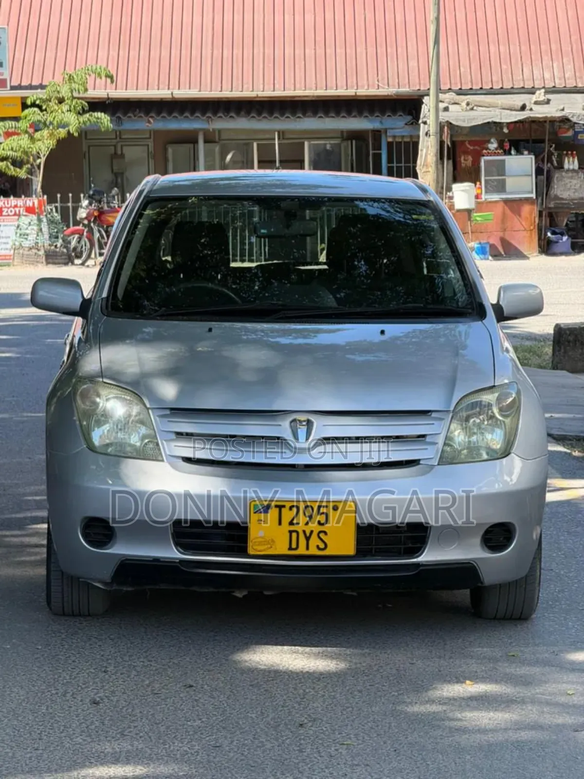 Toyota IST 2003 Silver