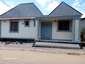 18bdrm House in Mbagala Charambe for sale