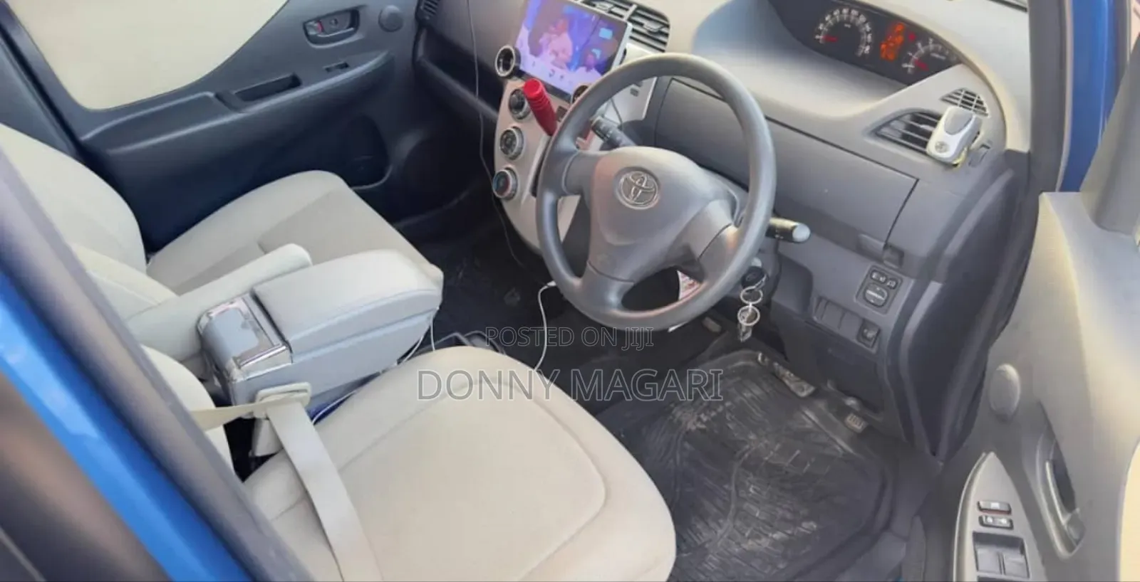 Toyota Ractis 2009 Blue