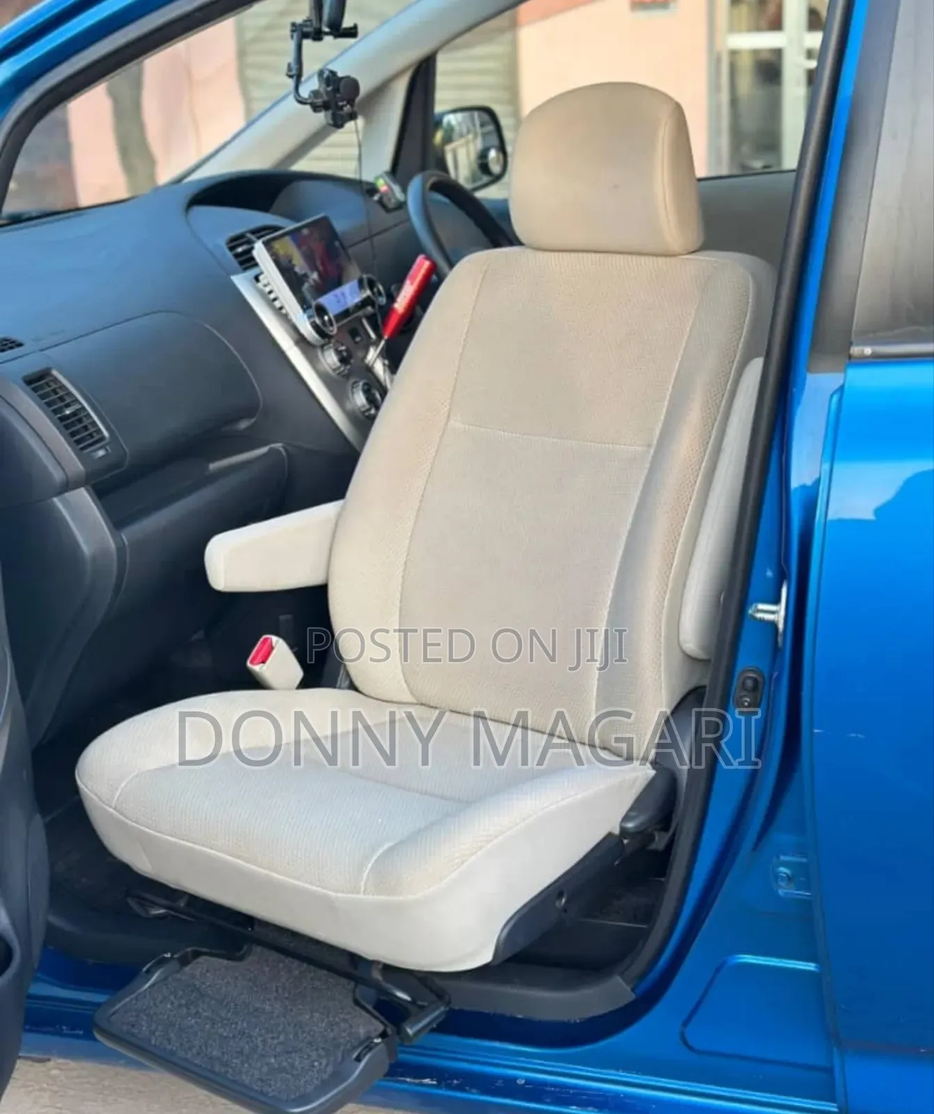 Toyota Ractis 2009 Blue