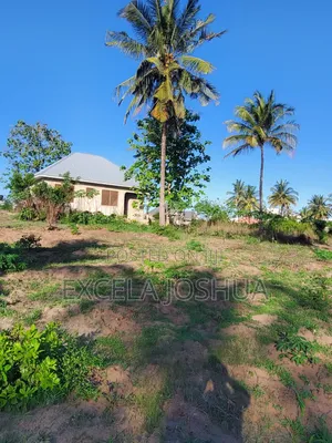 Viwanja Viwili Vimeungana Vinauzwa Madale Kisauke