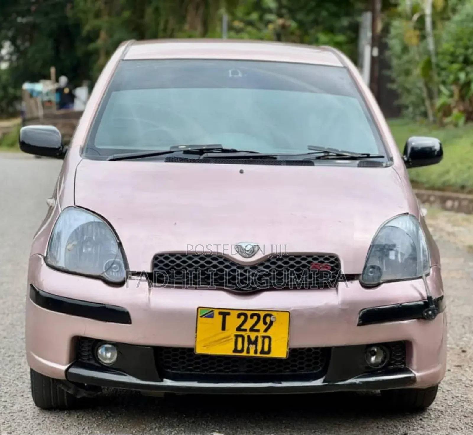 Toyota Vitz 2004 Ivory