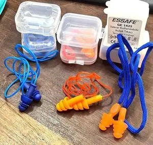 Ear Plugs / Muffins