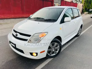Toyota IST 2006 White