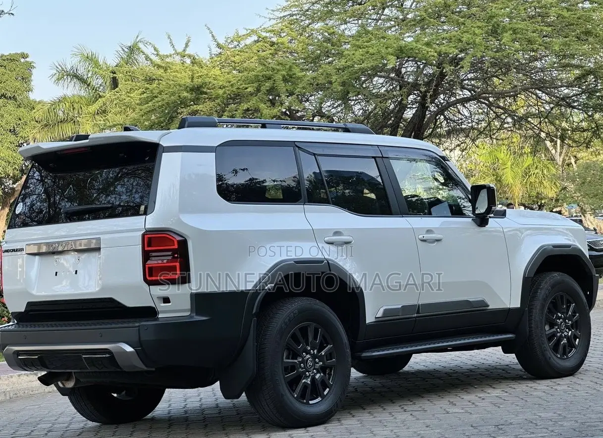 New Toyota Land Cruiser Prado 2025 White