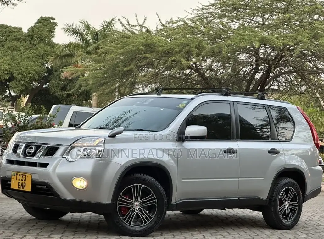 Nissan X-Trail 2012 Silver