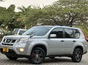 Nissan X-Trail 2012 Silver