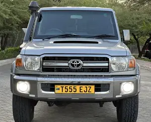 Toyota Land Cruiser 2017 Silver