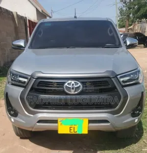 Toyota Hilux 2018 Silver
