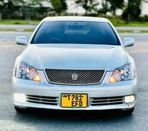 Toyota Crown Royale 2005 Silver