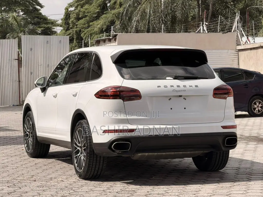 Porsche Cayenne 2015 White