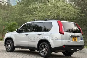 Nissan X-Trail 2012 Silver