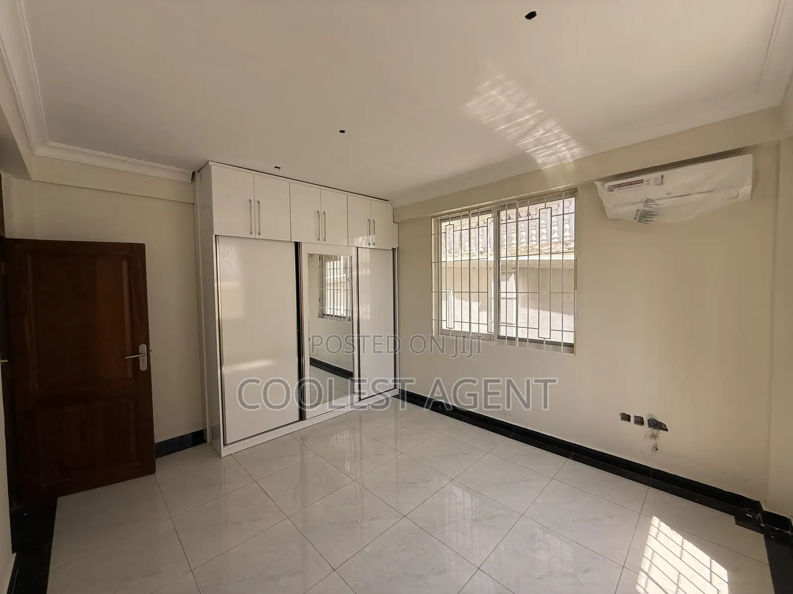18bdrm Apartment in Coolest Estate, Msasani for rent