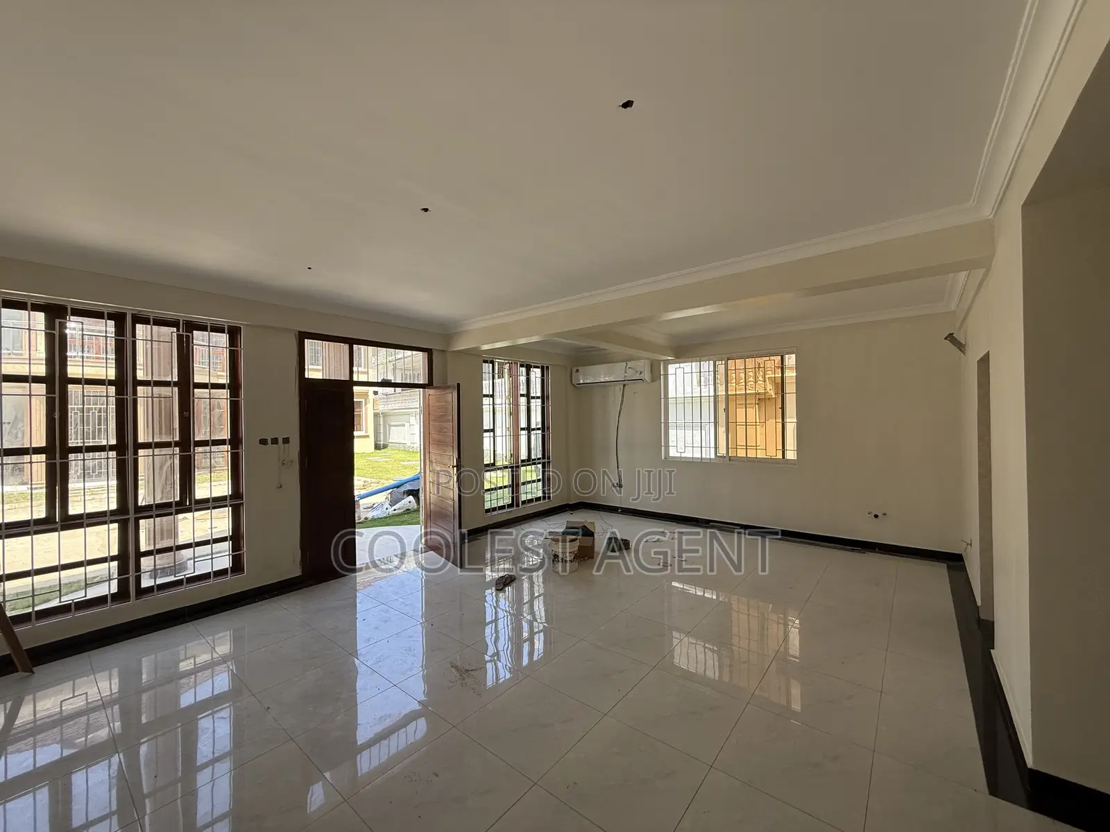 18bdrm Apartment in Coolest Estate, Msasani for rent