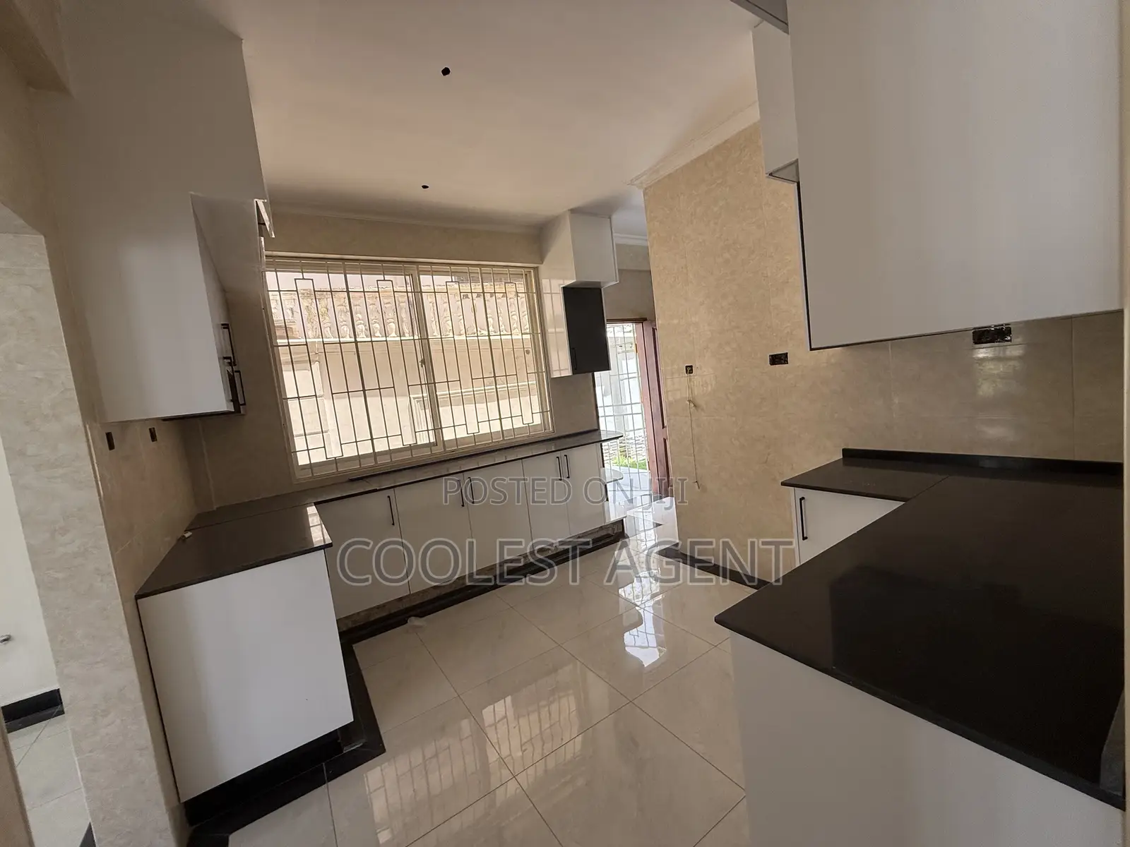 18bdrm Apartment in Coolest Estate, Msasani for rent