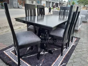 Meza Ya Chakula Mpodo