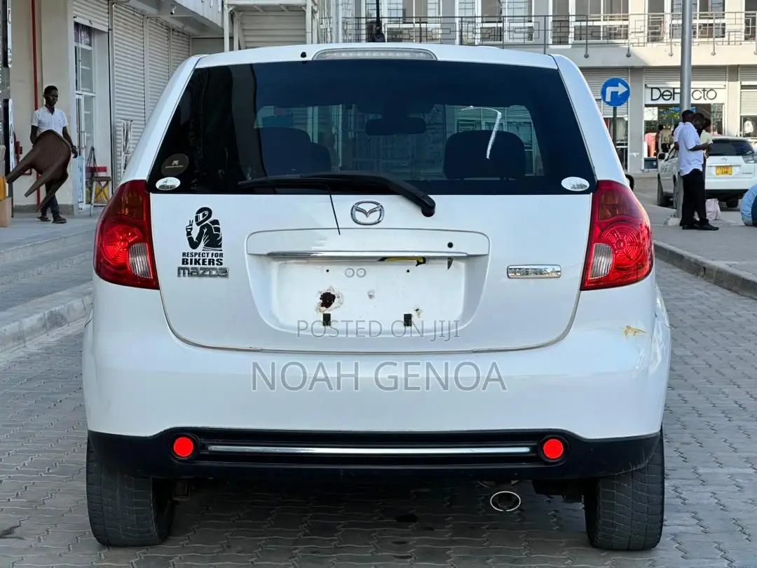 Mazda Verisa 2010 White