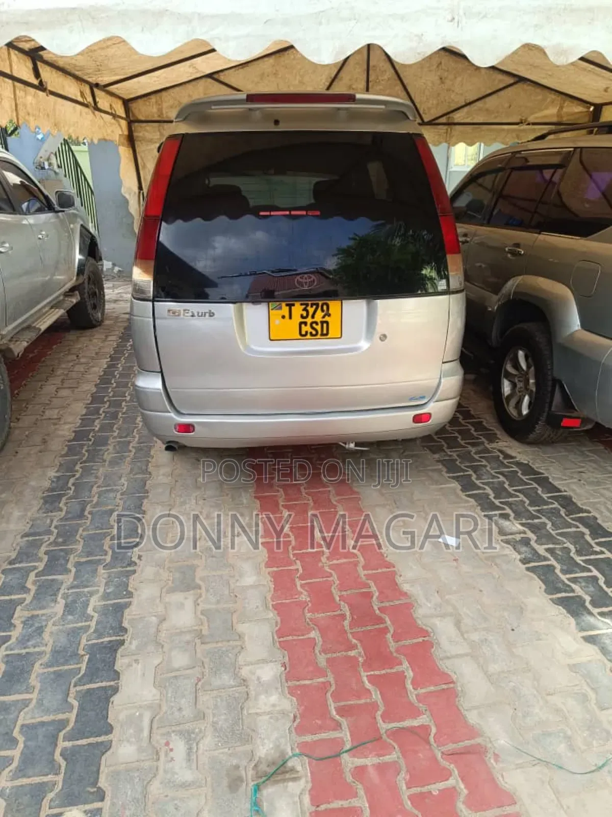 Toyota Noah 2001 Silver