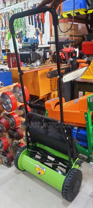 Manual Lawnmower