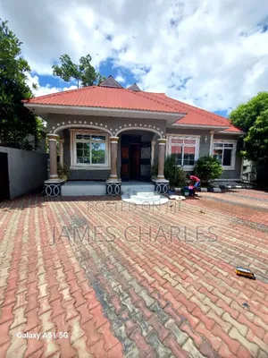 6bdrm House in Msongola, Kitunda for sale