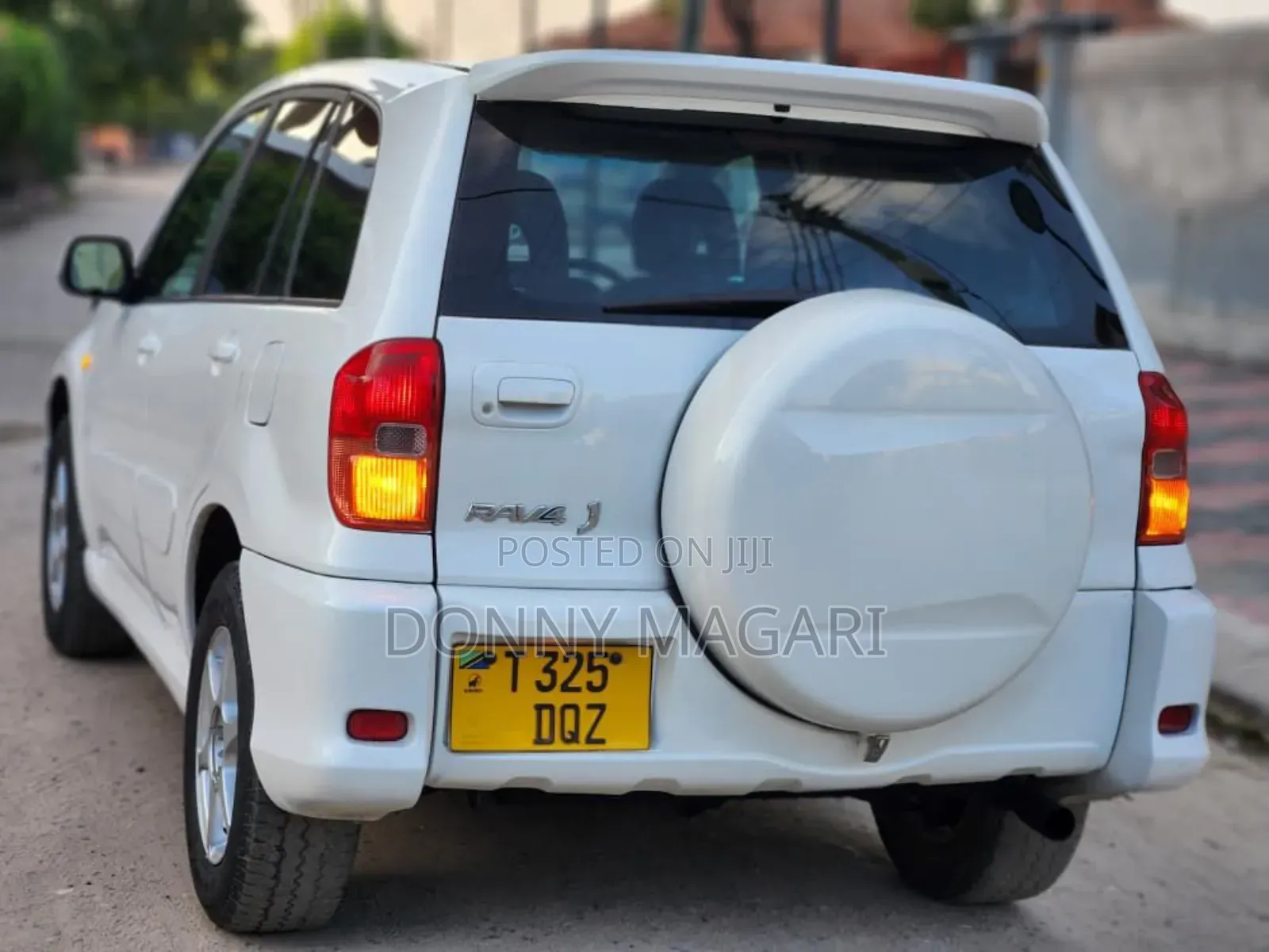 Toyota RAV4 2005 White