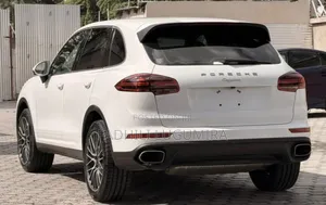 Porsche Cayenne 2015 White