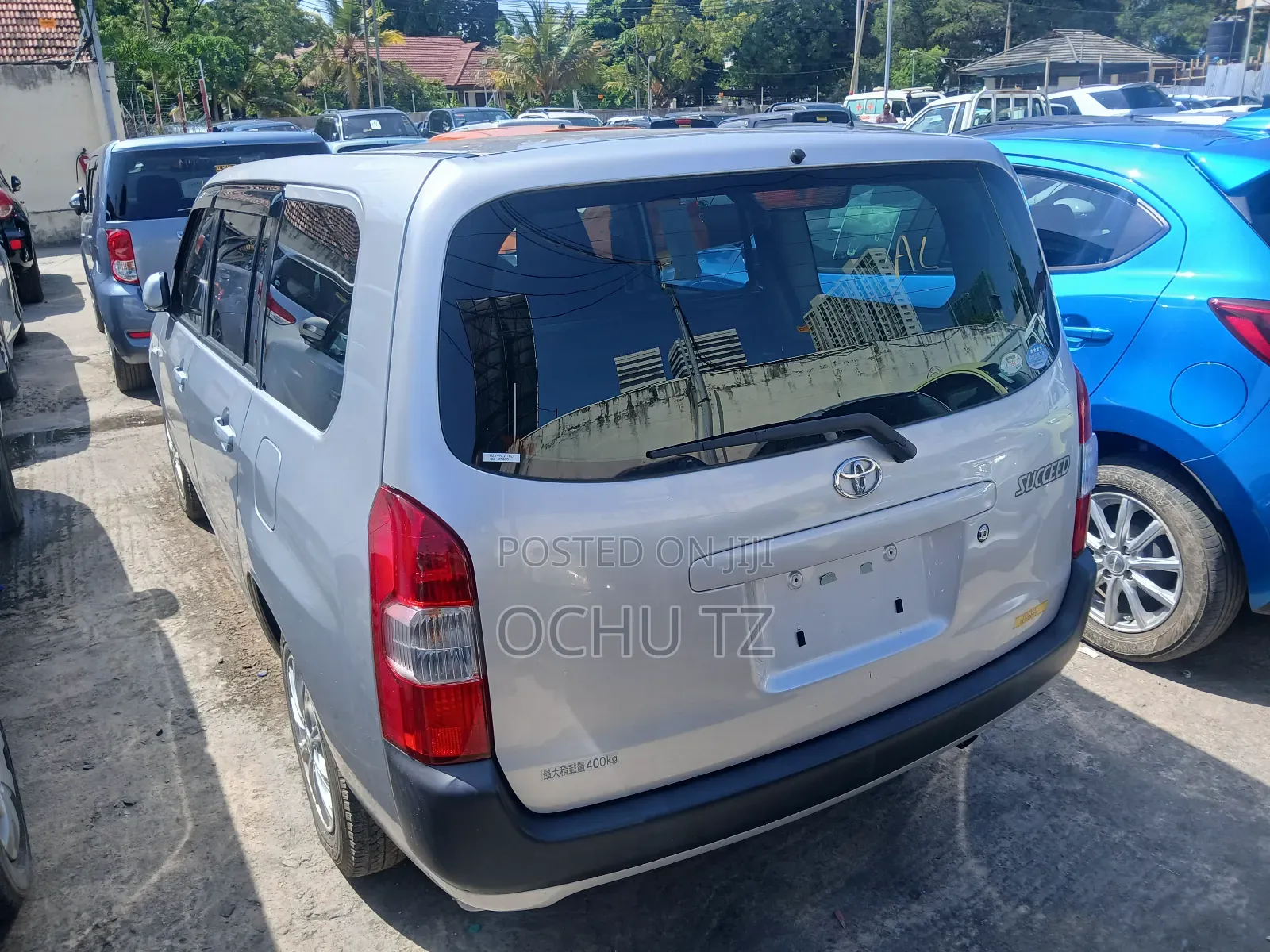 Toyota Succeed SV Premium 2014 Silver