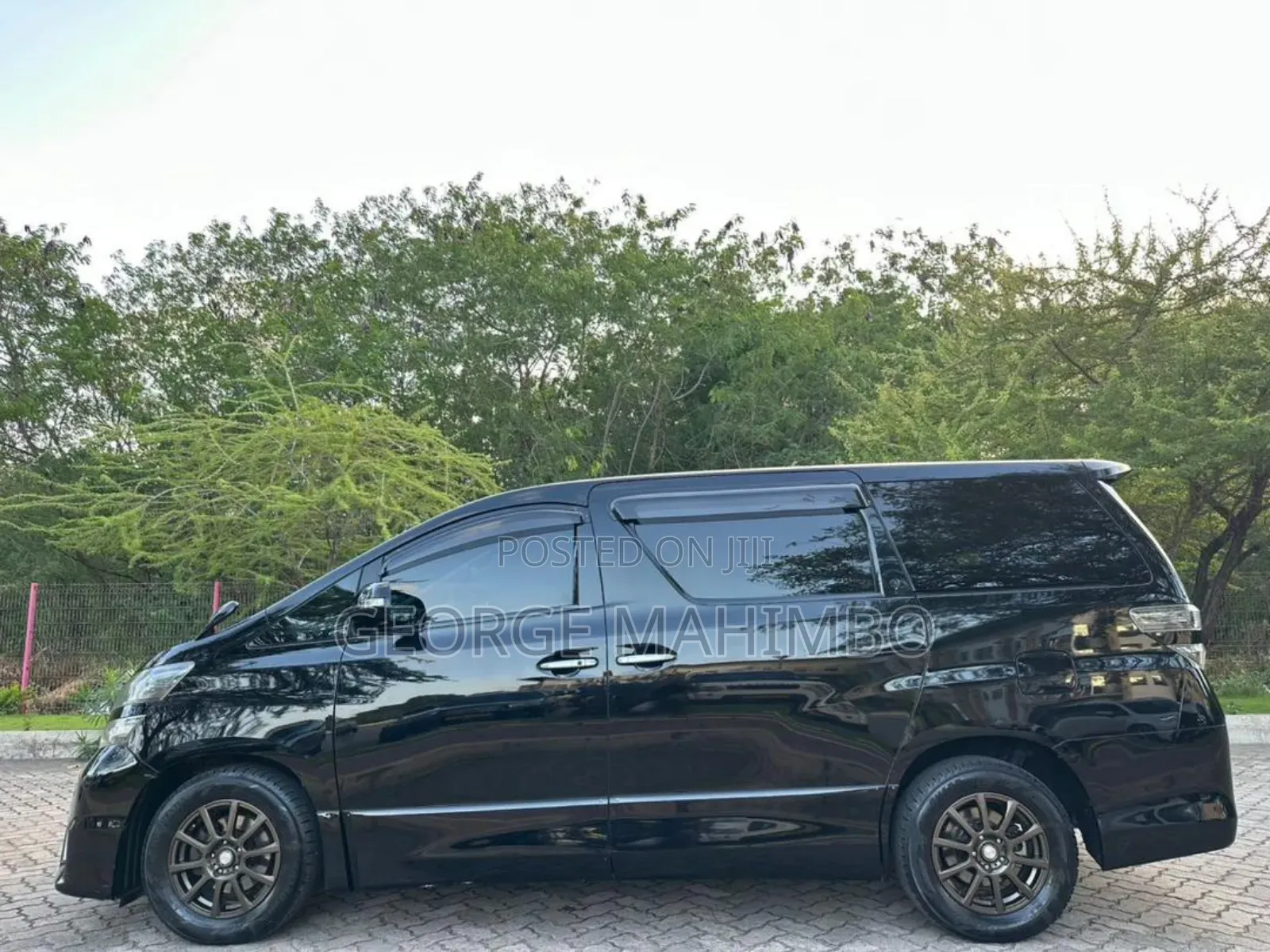 Toyota Alphard 2010 Black