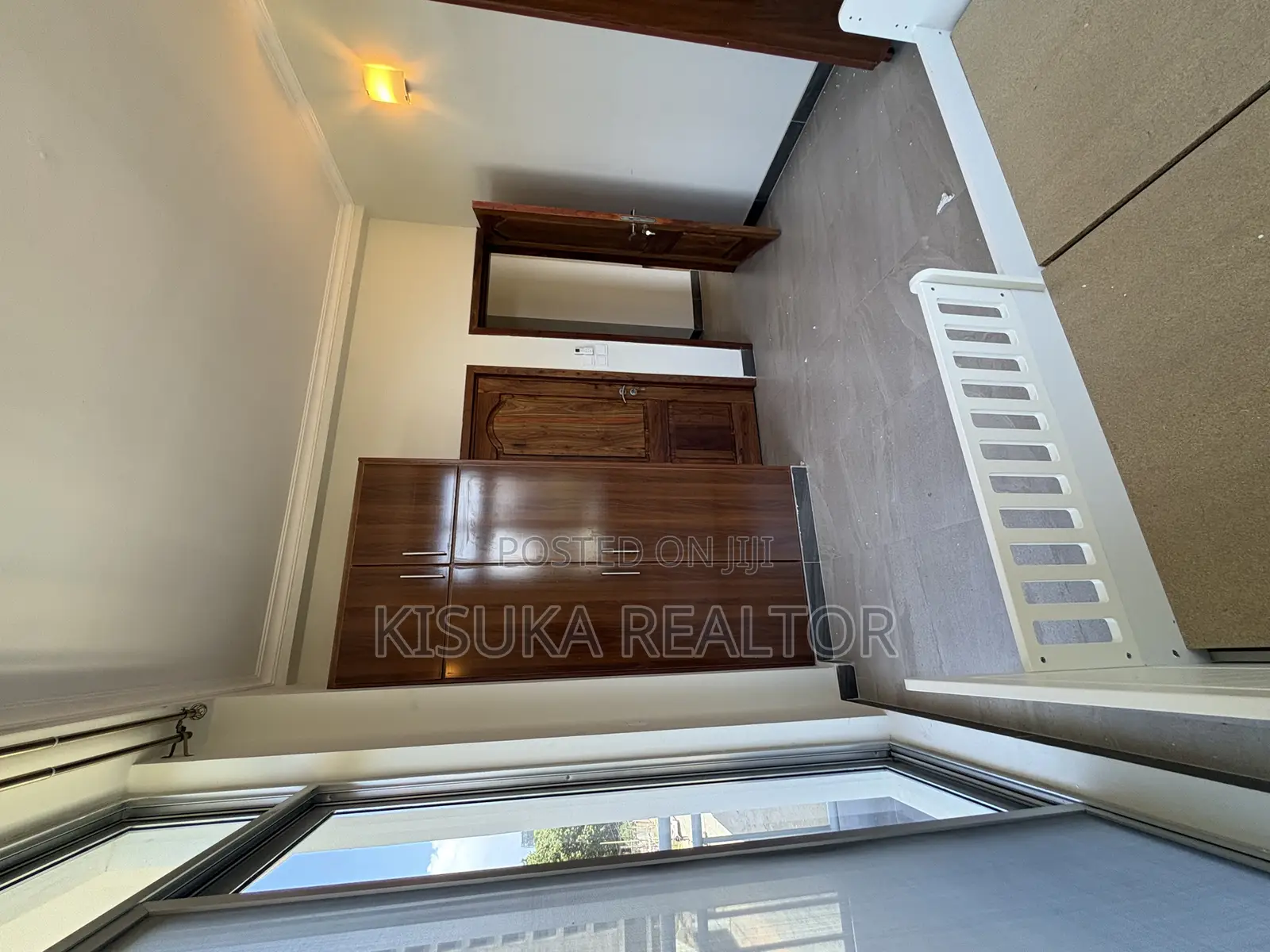 3bdrm Apartment in Upanga for sale