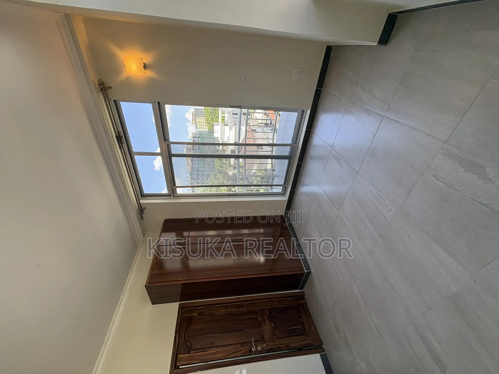 3bdrm Apartment in Upanga for sale