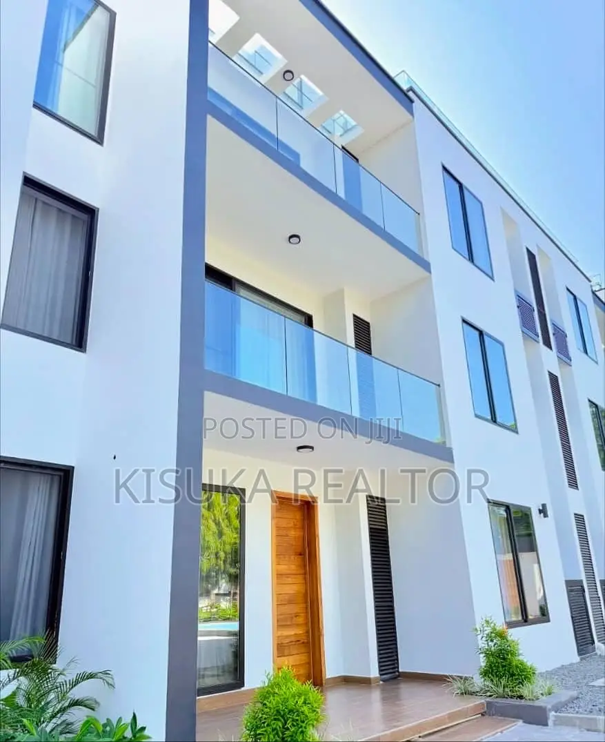 5bdrm Villa in Masaki Yatch Club for rent