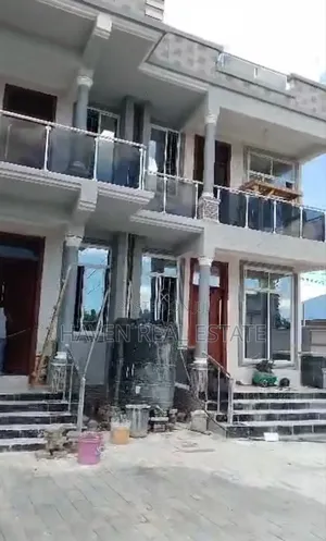 8bdrm House in Kinyerezi for sale