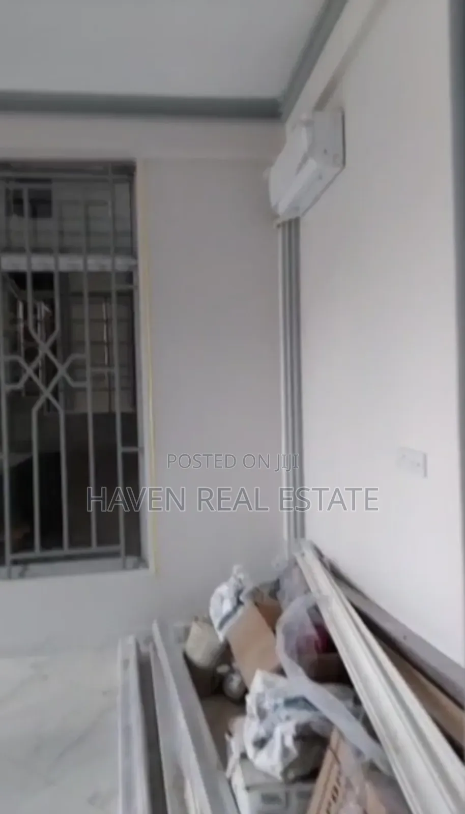 8bdrm House in Kinyerezi for sale
