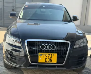 Audi Q5 2010 Black