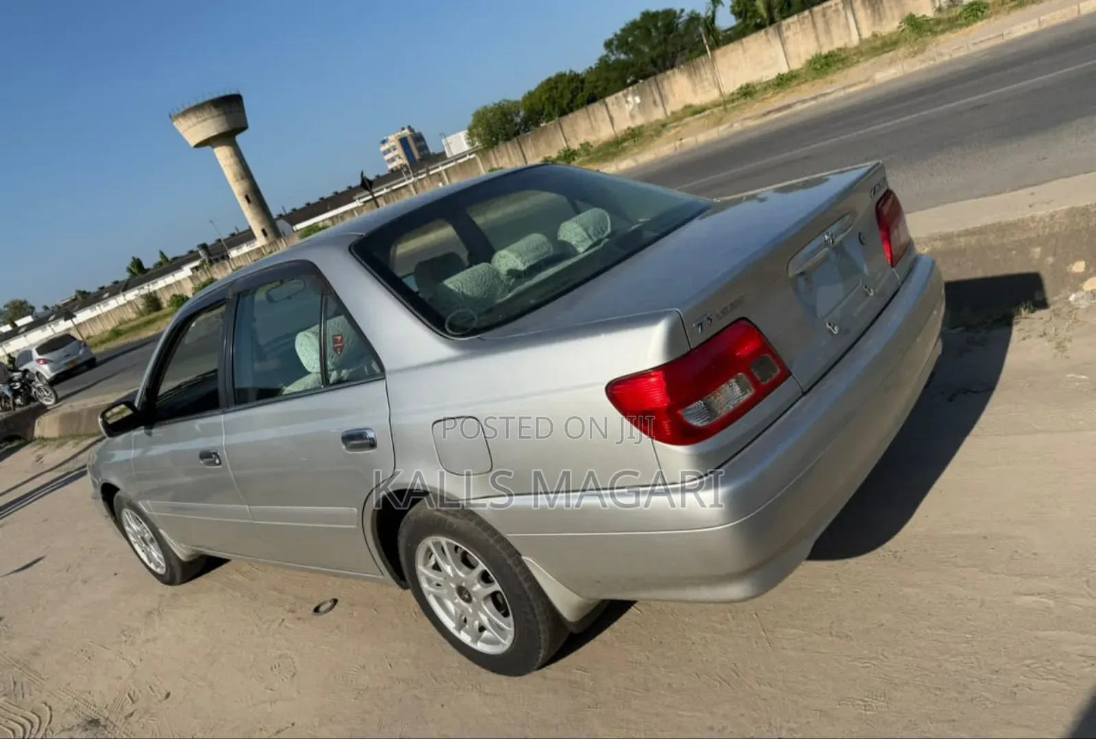 Toyota Carina 2000 Silver