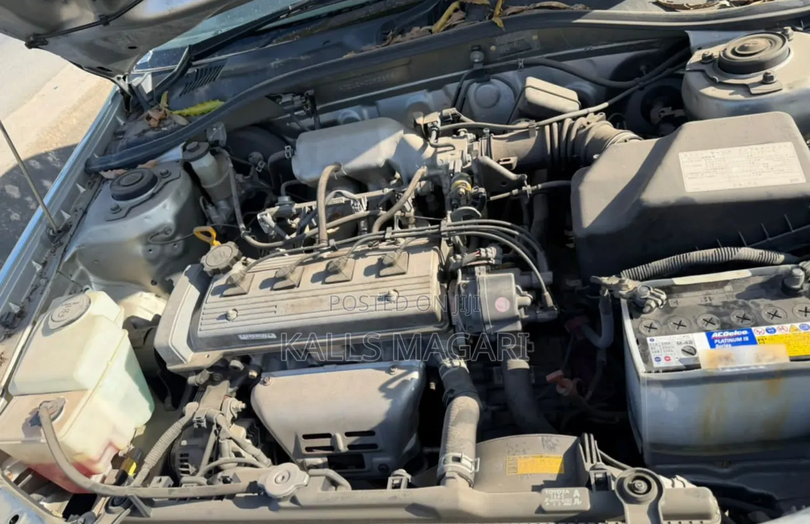 Toyota Carina 2000 Silver