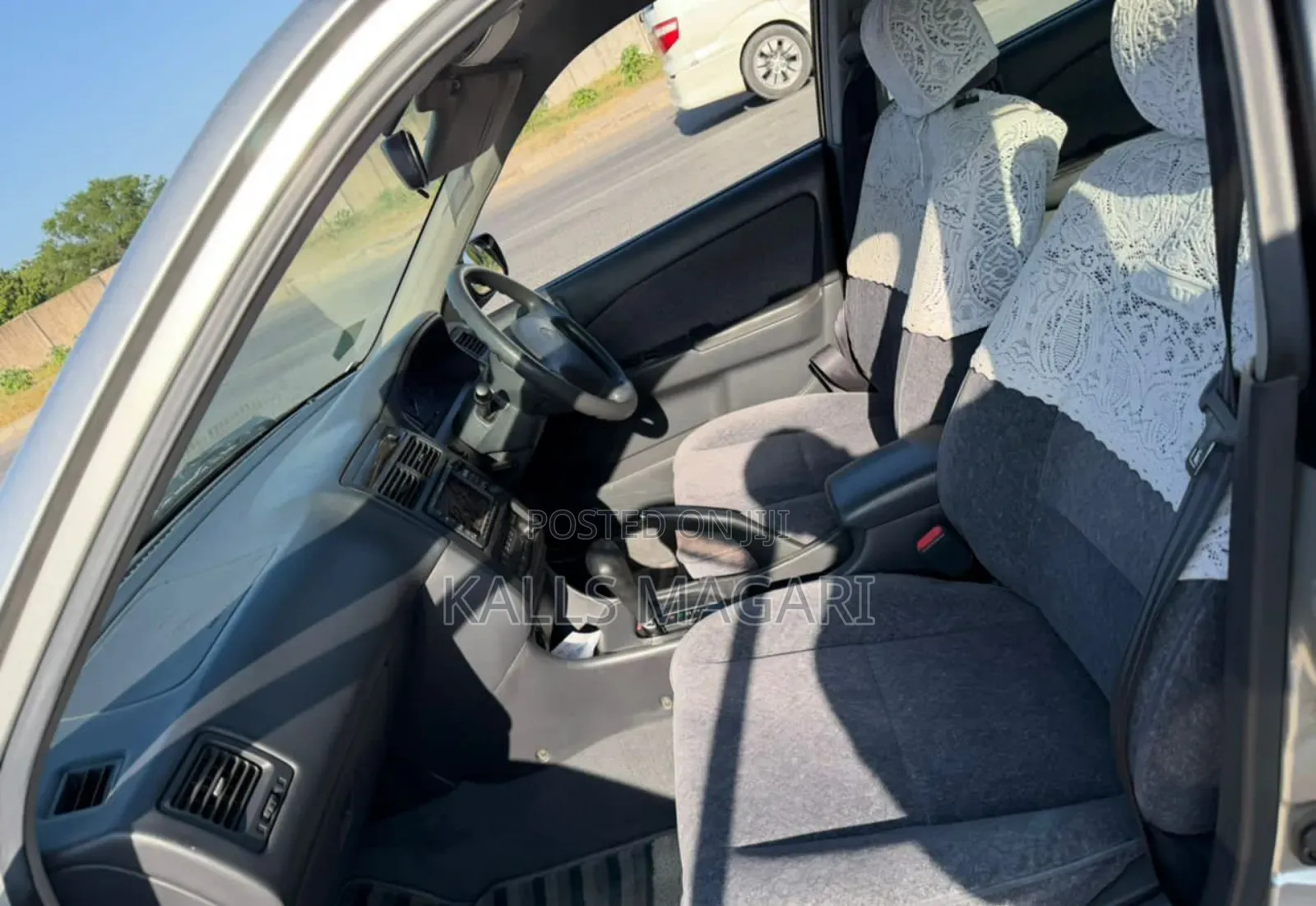 Toyota Carina 2000 Silver