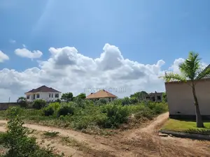 Nauza Kiwanja Kizuri Sana Kinapatikana Bweni Square Meter 15400